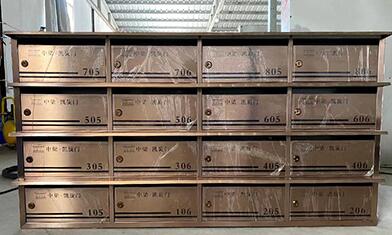 玫瑰金、鈦金信報箱